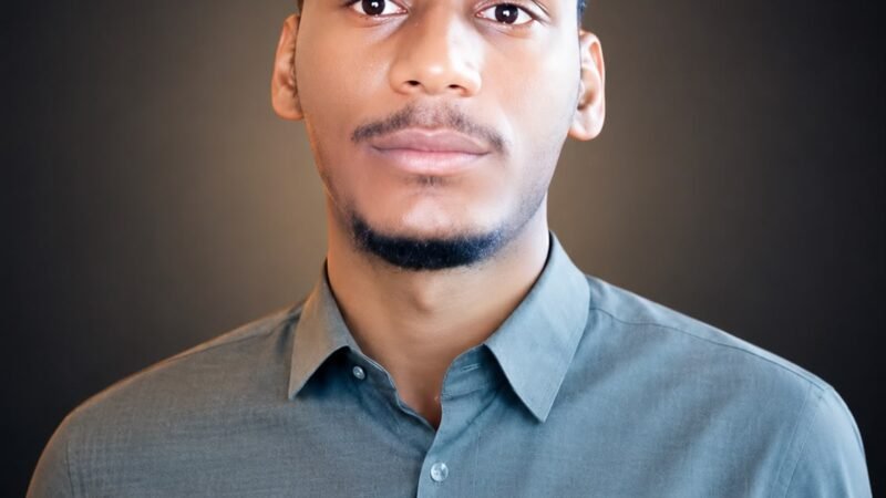 من هو الإعلامي ذوالنورين الريح محمد النعيم