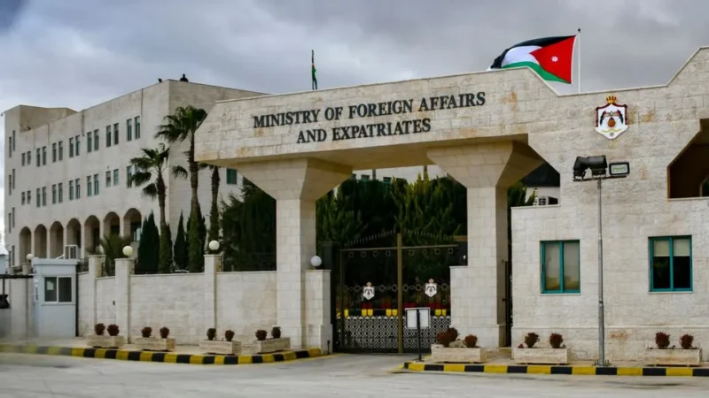 الأردن يدين هجوم الحوثيين على سفينة سعودية في البحر الأحمر: انتهاك للقانون الدولي ومخاطر ملاحة البحرية