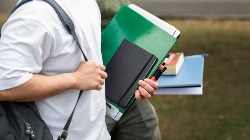 فرصة أخيرة للالتحاق بالجامعات وتغيير التخصصات: “استمرارية الفرص المتبقية” حتى 31 أغسطس