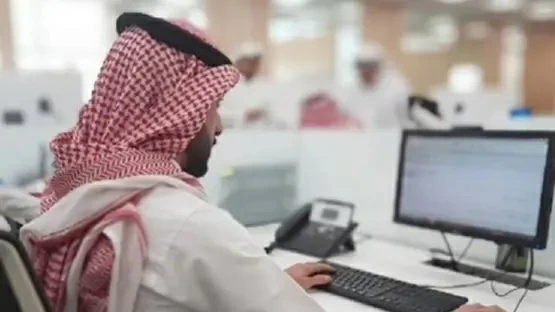 الرياض ومكة تتربعان على عرش الفرص الوظيفية الجديدة: 4971 وظيفة سعودية تعلنها منصة التوظيف