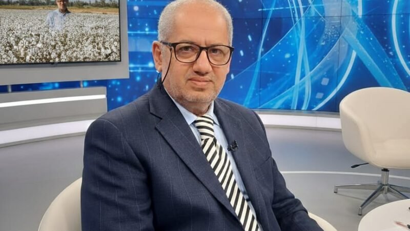 رحلة في عقل موسوعي: الدكتور عبدالله محمد البلتاجي وجسور المعرفة بين العلم والإيمان